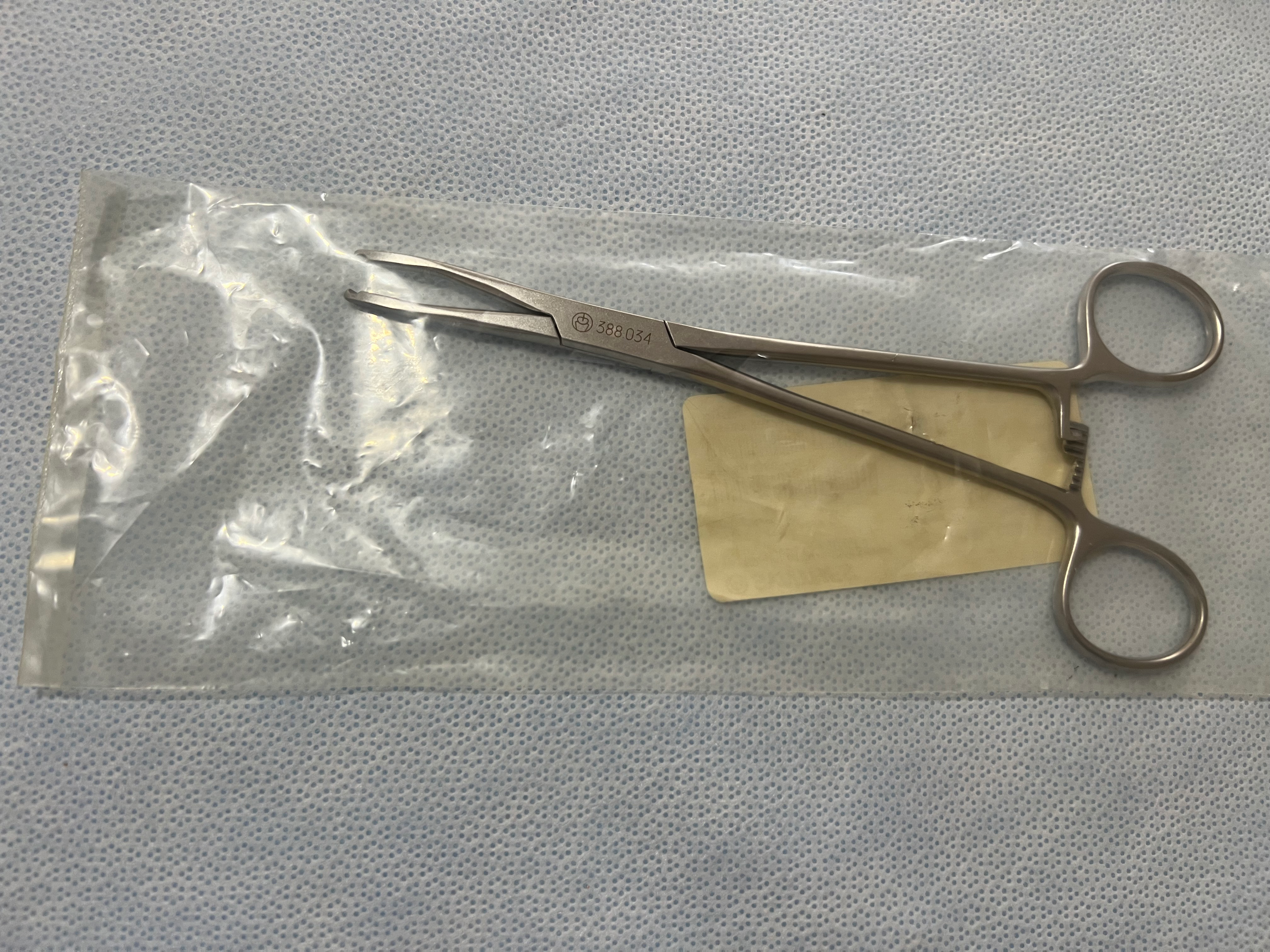 388.034 Clamp Holding Forceps US1266